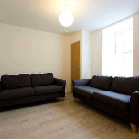 Remarkable 2-Bed Apartment In Culross Exteriér fotografie