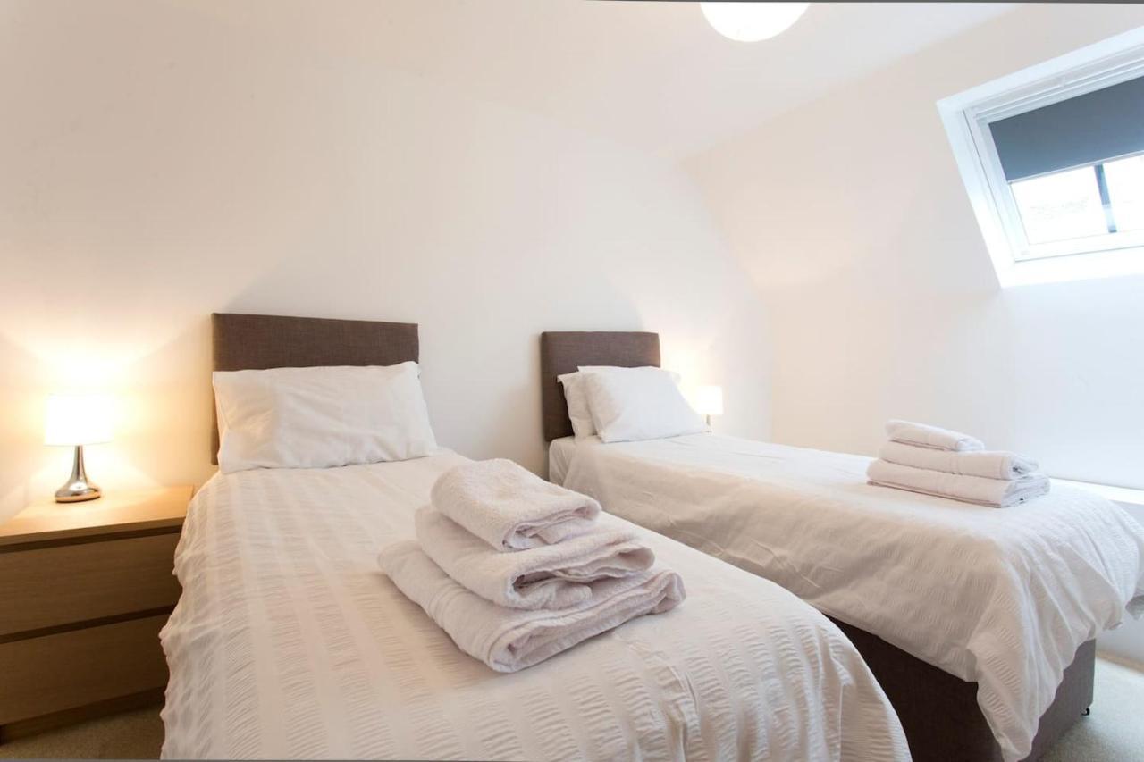 Remarkable 2-Bed Apartment In Culross Exteriér fotografie