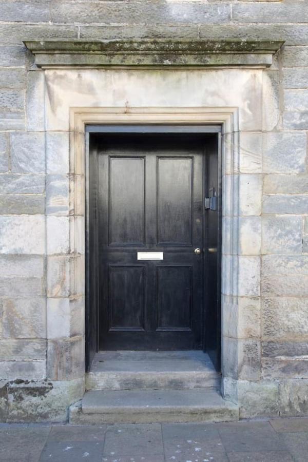 Remarkable 2-Bed Apartment In Culross Exteriér fotografie